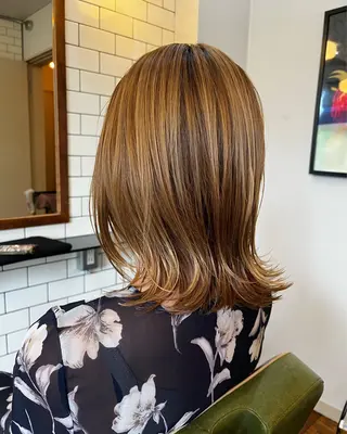 ミディアム ショートウルフ💚 レイヤー/井上翔のヘアスタイル