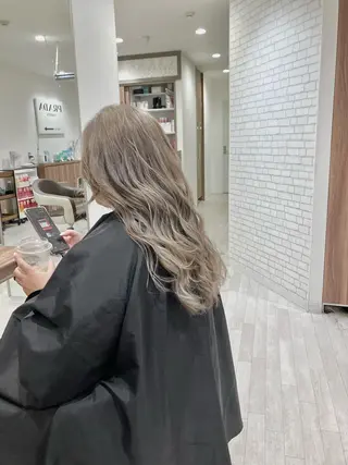 ロング カラー Re:st所属・Miyavi/カラー ショートボブのヘアスタイル