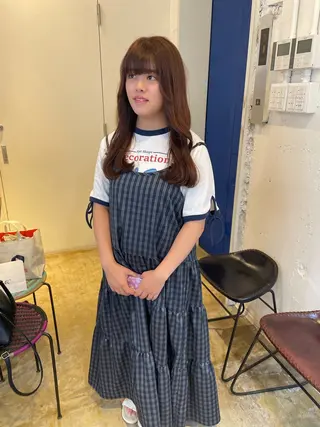 ロング カラー MIOベージュカラー 柔らかいカラーのヘアスタイル