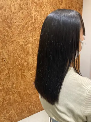 ロング 折本 沙織のヘアスタイル