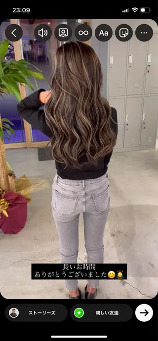 セミロング K!ng所属・レイヤーカット/ 髪質改善/ハイライトのヘアスタイル