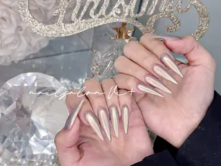 ネイル ✨Nailsalon Vi+✨のネイルデザイン