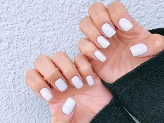 ネイル THECOLORS所属・近貞 莉奈のネイルデザイン