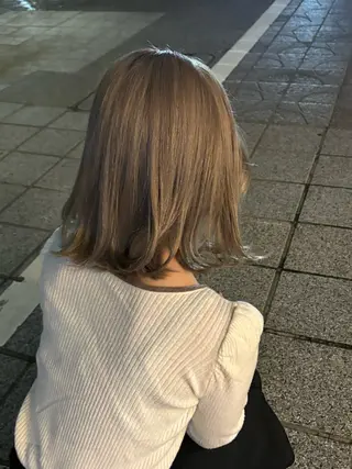 ミディアム カラー 🍓ハイトーンカラー 🎀nene🍓のヘアスタイル