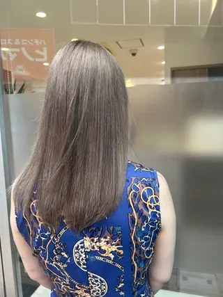 カラー ハイトーン× デザイン　Runoのヘアスタイル