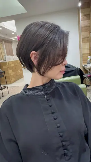 ショート 尾形 日和のヘアスタイル