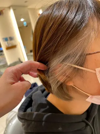 カラー 久永 菫のヘアスタイル