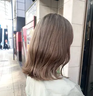 ミディアム カラー 透け感カラー🌿 小島 りなのヘアスタイル