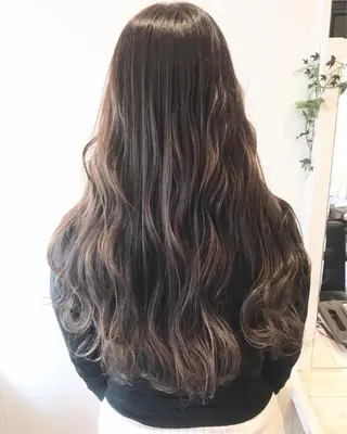 ロング Livre所属・【ツヤ髪カラー】本郷 星音のヘアスタイル