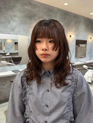 セミロング 山元 くるみのヘアスタイル