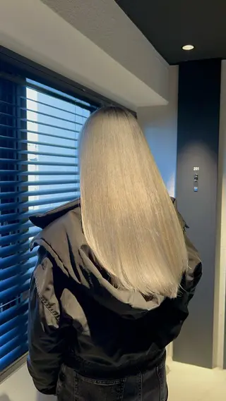 ロング カラー マエダ マサシのヘアスタイル