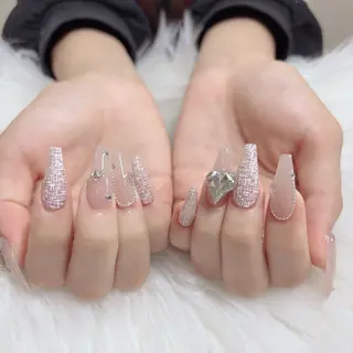ネイル FLY NAIL&Eyelash Salon 梅田店所属・YUKI FUKUMARUのマツエク・マツパデザイン