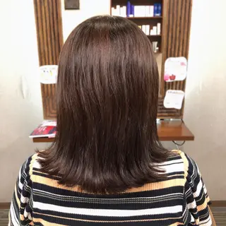 ミディアム カラー 山崎 絵莉香のヘアスタイル