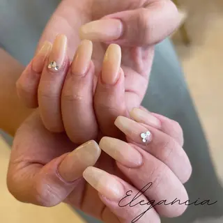 カラー ネイル Elegancia. Hiromiのネイルデザイン