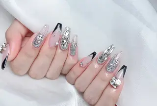 ロング Moomi nail salonのネイルデザイン