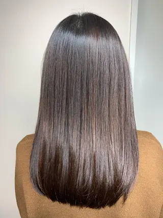 セミロング Brooch ブローチのヘアスタイル