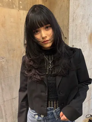 ロング カラー YOKO/パーマ レイヤーカットのヘアスタイル