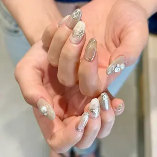 ネイル Rizm secret所属・hitomi ︎✿のネイルデザイン