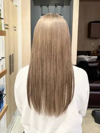 ロング カラー うる艶レイヤーカット hinakoのヘアスタイル