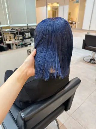 ショート カラー 黒田 千晴のヘアスタイル