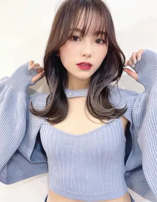 ミディアム カラー レイヤーカット、 大人可愛い　中村美羅のヘアスタイル