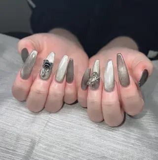 ネイル Lee Nailsのネイルデザイン