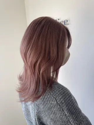 セミロング カラー Felice Erikaのヘアスタイル