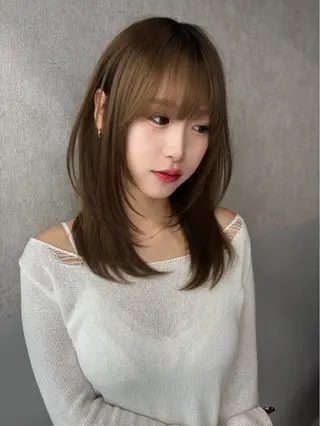 ミディアム カラー ハイトーンヘア れおん🌙のヘアスタイル