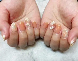 ネイル ネイルリボン 受付スタッフのネイルデザイン