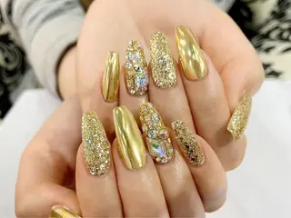 ネイル nailsalon Mirrorのネイルデザイン