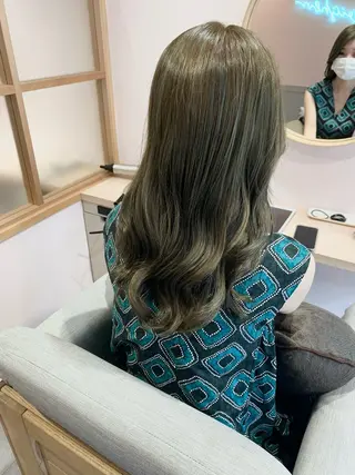 カラー rio .のヘアスタイル