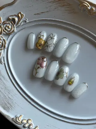 ネイル FIORITURA Maikoのネイルデザイン