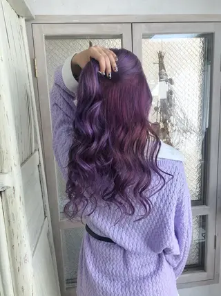 ロング カラー パーマ ヘアアレンジ 推し活専用 【派手髪】飯野ゆかりのヘアスタイル