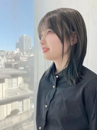 ミディアム カラー 小顔ショート🌿 Say.石川葵のヘアスタイル