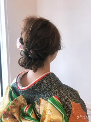 ヘアアレンジ EMBELLIR fleur【アンベリール フルー】所属・EMBELLIR マツナガカヨコのヘアスタイル