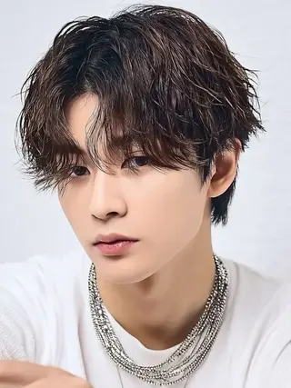 ミディアム パーマ メンズ 💎透明感/韓国/ レイヤー/泉亮介💎のヘアスタイル