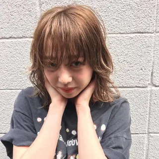 ミディアム カラー レイヤーカット BLend 渋谷のヘアスタイル