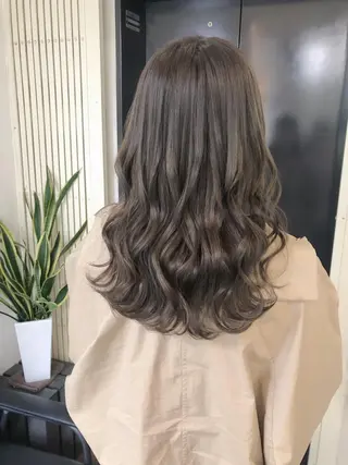 ミディアム カラー JILL by GiseL/天神のヘアスタイル