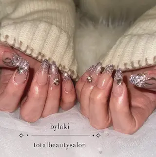 ネイル bylaki🌈 RENAのネイルデザイン