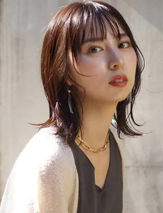 ミディアム hoNua. 栄/透明感カラーのヘアスタイル