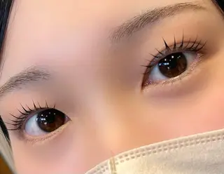 マツエク・マツパ まつげと眉毛の専門店 auliiのマツエク・マツパデザイン