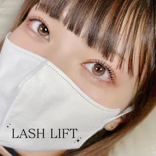 マツエク・マツパ 束感まつげ🐰アカリ /目元分析×似合わせのマツエク・マツパデザイン