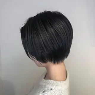 ミディアム カラー ウルフカット／吉村 桃子のヘアスタイル