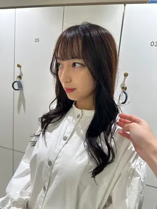 ロング 川上 彩夏のヘアスタイル