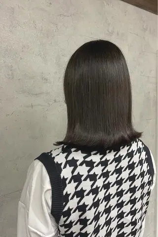 ミディアム カラー 唐澤 千尋のヘアスタイル