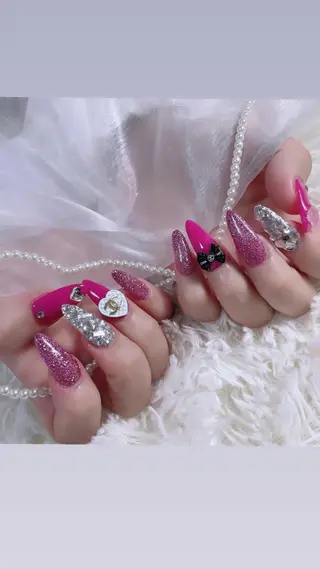 ネイル 高草木 桃香のネイルデザイン