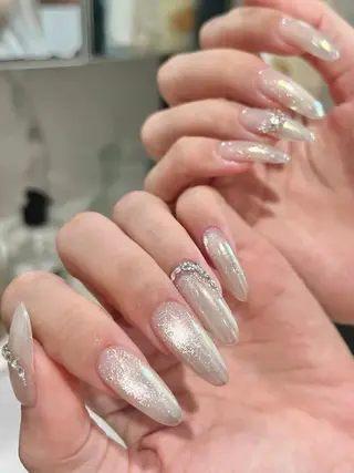 ネイル T. Leeのネイルデザイン