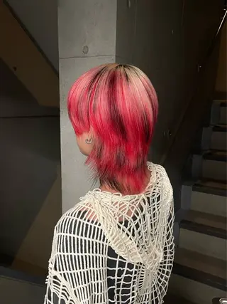 ロング りゆ (ハイトーンカラー)のヘアスタイル