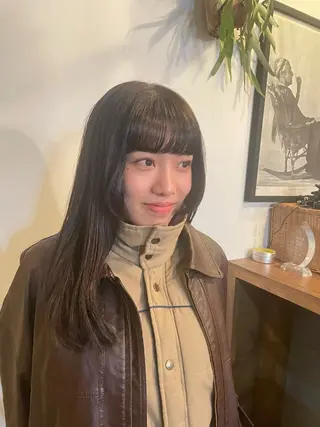 ロング カラー ウシロダ メグミのヘアスタイル