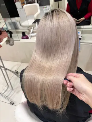 セミロング avance深井所属・🫧髪質改善🫧山口 碧のヘアスタイル